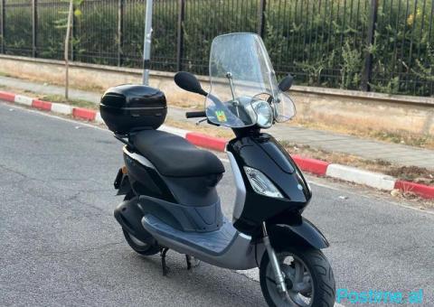 piaggio fly 125 cc - 1/8