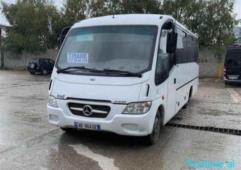 Mercedes Beluga 818 - 2/8