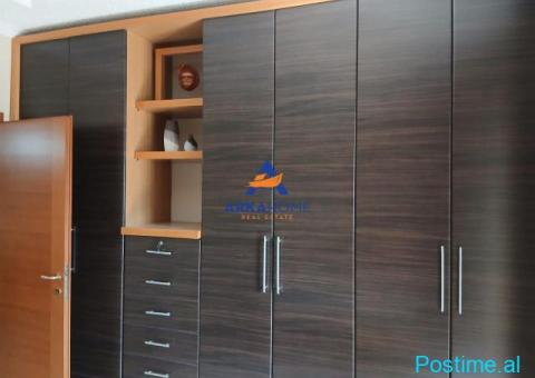 JEPET AMBJENT ME QERA 92 M2 'RRUGA E KOSOVAREVE' 85000 LEKE - 3/5