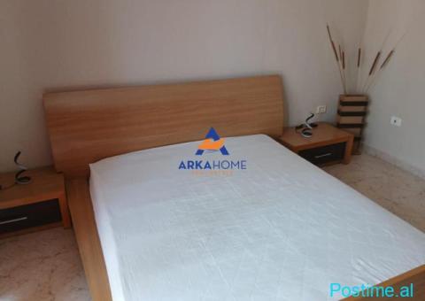 JEPET AMBJENT ME QERA 92 M2 'RRUGA E KOSOVAREVE' 85000 LEKE - 5/5