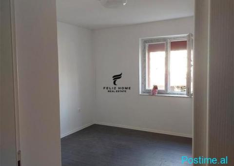 ZYRE ME QERA 60 M2 RRUGA BARDHYL 60.000 LEKE - 1/3