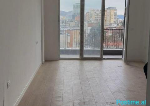 ZYRE ME QERA 70 M2 RRUGA E ELBASANIT 600 EURO - 1/3