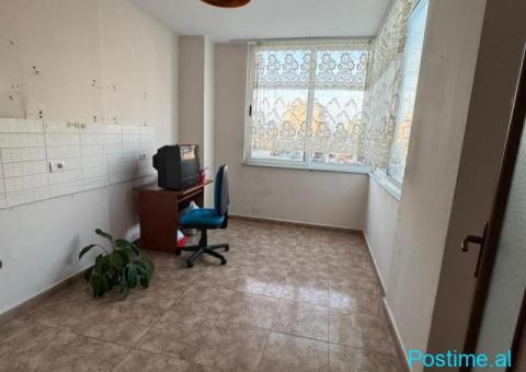 ZYRE ME QERA 80 M2 ISH ESKPOZITA 650 EURO - 2/4
