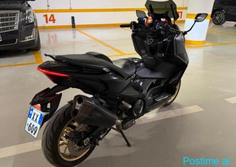 Yamaha Tmax Techmax - 4/5