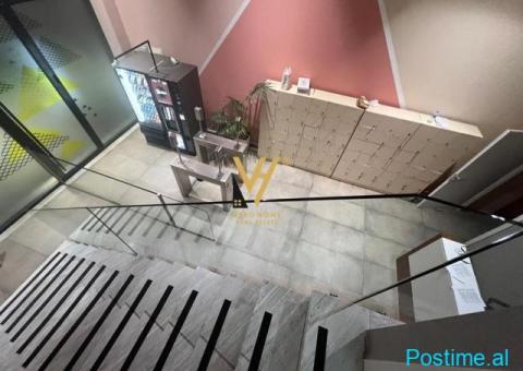 JEPET ZYRE 562 M2 ME QERA NE QENDER 7.000 EURO - 2/8