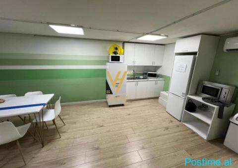 JEPET ZYRE 562 M2 ME QERA NE QENDER 7.000 EURO - 7/8