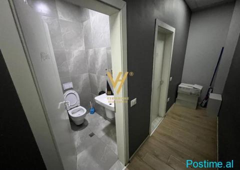 JEPET ZYRE 562 M2 ME QERA NE QENDER 7.000 EURO - 8/8