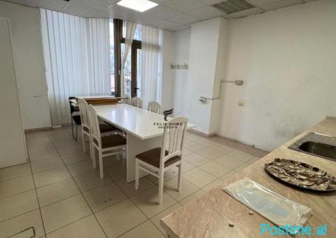 ZYRE ME QERA 200 M2 BLLOK 3000 EURO - 1/3