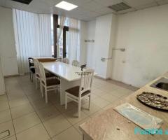 ZYRE ME QERA 200 M2 BLLOK 3000 EURO