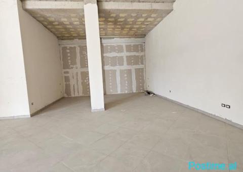🏢 JEPET ME QIRA AMBIENT KOMERCIAL – LIQENI I THATË Met inv - 1/3