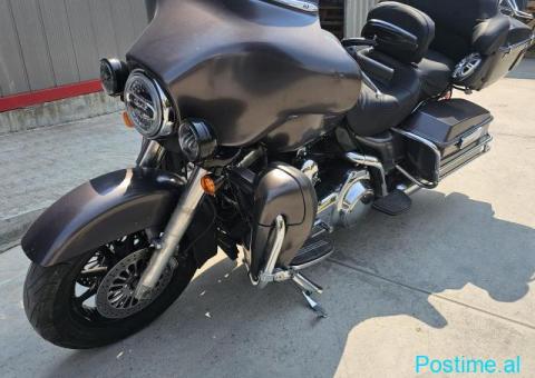 Harley Davidson Electra Glide - 3/8