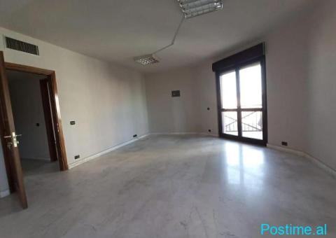 🏢 JEPET AMBIENT PËR ZYRA ME QIRA – TORRE DRINI | QENDER - 4/7