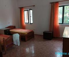 Jepet me qira shtepi 2+1 ne Laprake Tirane