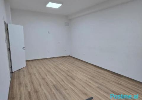 **Jepet zyrë me qira te Square 21** - 2/6