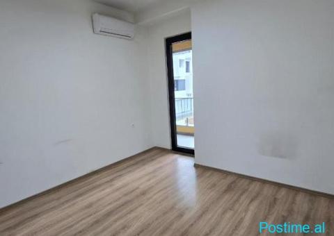 **Jepet zyrë me qira te Square 21** - 4/6
