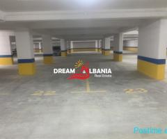 2 Poste Parkimi ne shitje ne zonen e Fushes se Aviacionit