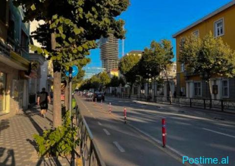 SHITET AMBIENT BIZNESI – RRUGA E DURRËSIT