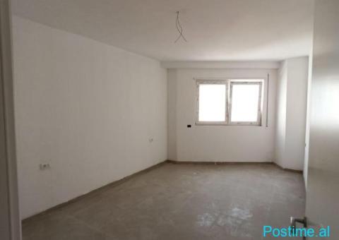 🏢 Zyrë me Qira tek Donika center Afer qendres - 8/9