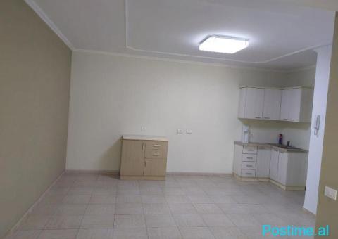 🏢 Jepet Ambient për Zyra me Qira – Pranë Presidencës - 3/5