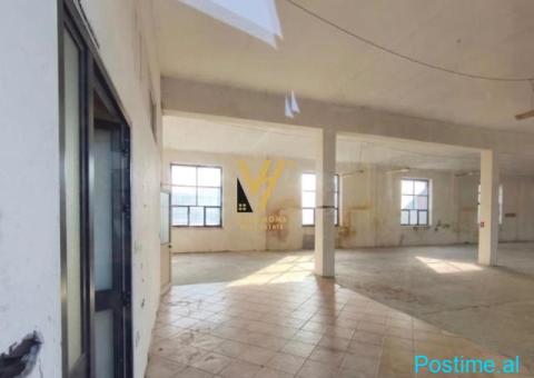 JEPET MAGAZINE 540 M2 TE RRUGA E KAVAJES 250.000 LEKE