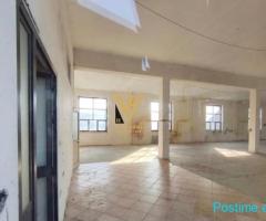 JEPET MAGAZINE 540 M2 TE RRUGA E KAVAJES 250.000 LEKE