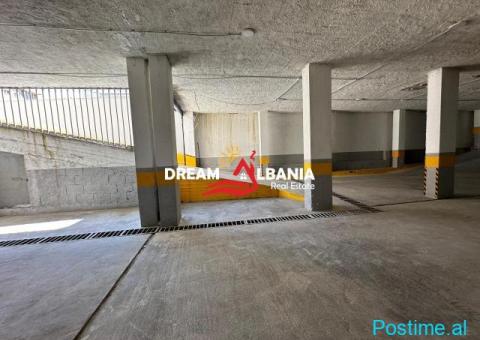Shitet ambjent me garazhe tek Komuna e Parisit (ID 4181093) - 3/10