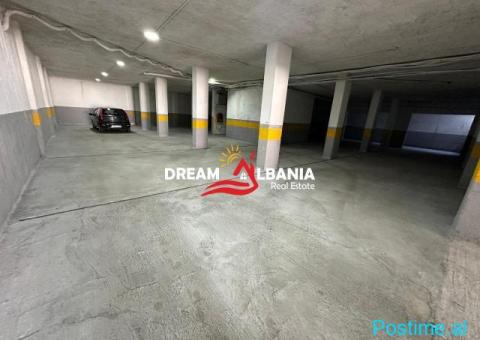 Shitet ambjent me garazhe tek Komuna e Parisit (ID 4181093) - 7/10