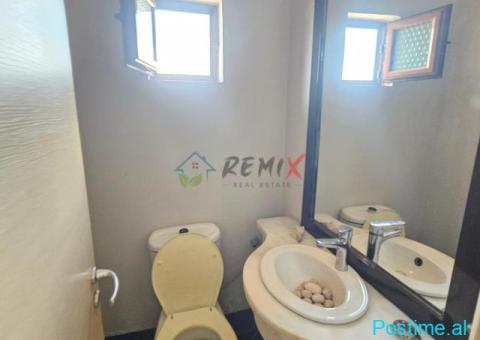 🏡 JEPET ME QIRA KATI I 3-TË I NJË VILE PRIVATE – TIRANË - 7/10