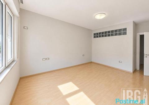 🏢 AMBIENT PËR ZYRA ME QIRA+ GARAZH| KOMUNA E PARISIT - 1/5