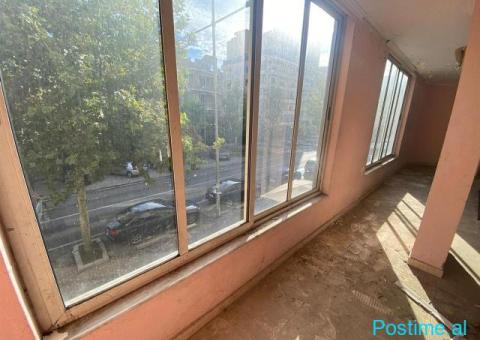 JEPET ME QERA AMBIENT BIZNESI ILIRIA PLAZH 178 m2 600 EURO