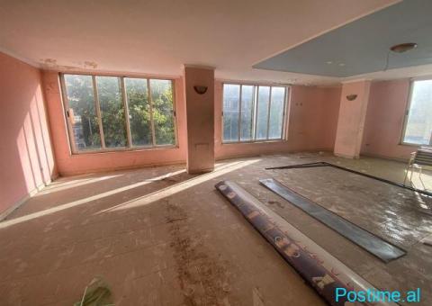 JEPET ME QERA AMBIENT BIZNESI ILIRIA PLAZH 178 m2 600 EURO - 2/2