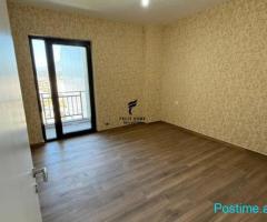 ZYRE ME QERA 81 M2 RRUGA E DIBRES 500 EURO FH-64757