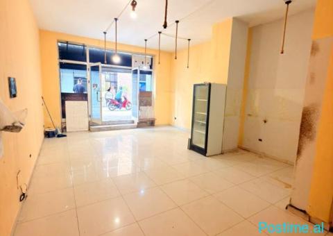 JEPET ME QERA AMBIENT BIZNESI STACIONI I TRENIT,DURRES - 2/4