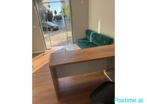 Ambient Komercial Ne Rruge Kryesore Me Qira në Plazh, Durrës - 1/3