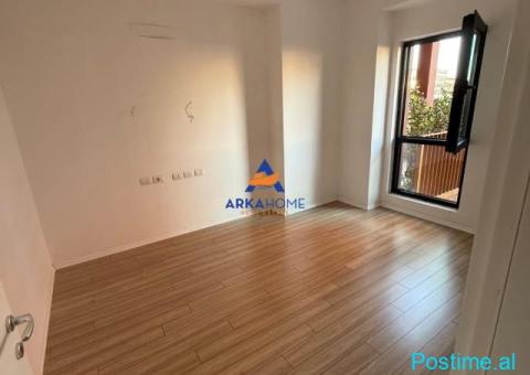 JEPET AMBIENT PER ZYRA 114 M2 'RRUGA E KAVAJES' 120.000 LEKE - 4/5