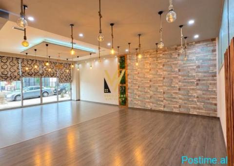 JEPET AMBIENT BIZNESI 85 M2 ME QIRA NE KAMEZ 55.000 LEKE