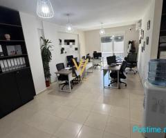 JEPET ZYRE 120 M2 ME QIRA TE RR.NDRE MJEDA 120.000 LEKE