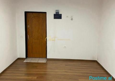 MYSLYM SHYRI AMBIENT ZYRE PER QERA - 3/4