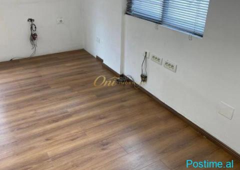 MYSLYM SHYRI AMBIENT ZYRE PER QERA - 4/4