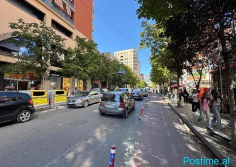 Toke Truall per Shitje Qender tek Rr. Barrikadave ID 5599 - 1/4