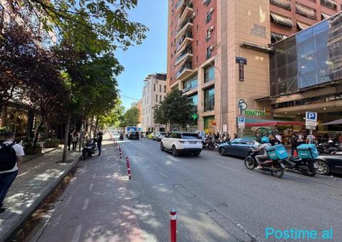 Toke Truall per Shitje Qender tek Rr. Barrikadave ID 5599 - 2/4