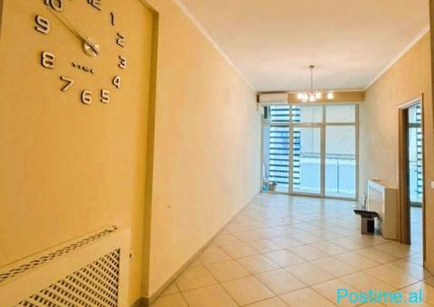🏡 Shitet Apartament 1+1📍Komuna e Parisit, Kompleksi Kika 2 - 1/7