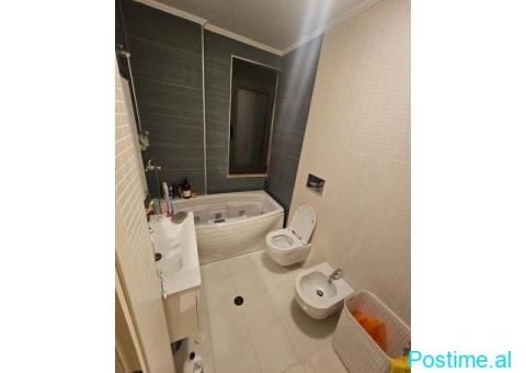 Jepet me qira Apartament 3+1+2 + Post Parkimi pranë Liqenit - 2/4