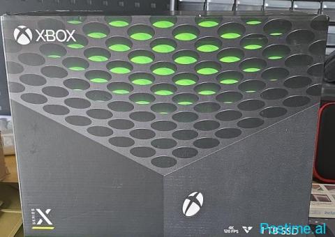 Xbox Series X Console 1TB SSD with Game - 1/3
