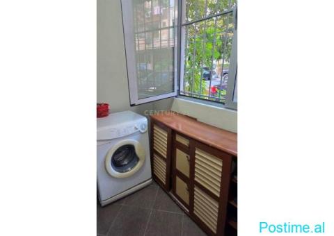 Jepet me qera Apartament te Myslym Shyri - 1/9