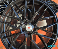 DISQE VOZEN BENZ ML AMG R20