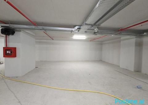 Parkim Ekspozita Building - 2/3