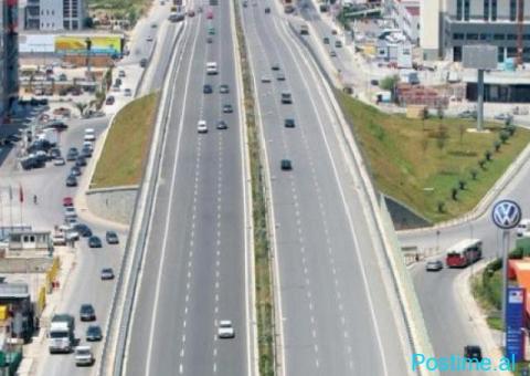 Kapanon me qira – Autostrada Tiranë–Durrës (pranë QTU) - 3/3