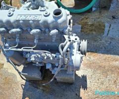 Motorr isuzu per pirungites