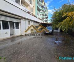 SHITET AMBIENT BIZNESI TEK KRYQI KUQ DURRES